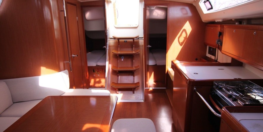 Beneteau Oceanis 40