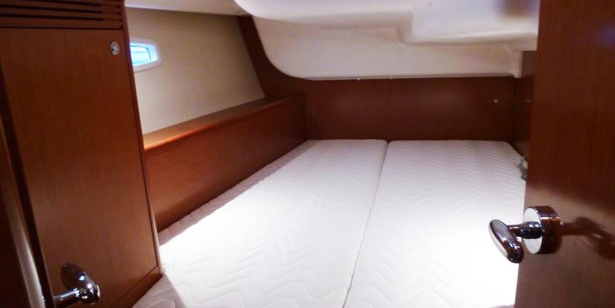 Beneteau Oceanis 40