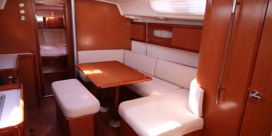 Beneteau Oceanis 40