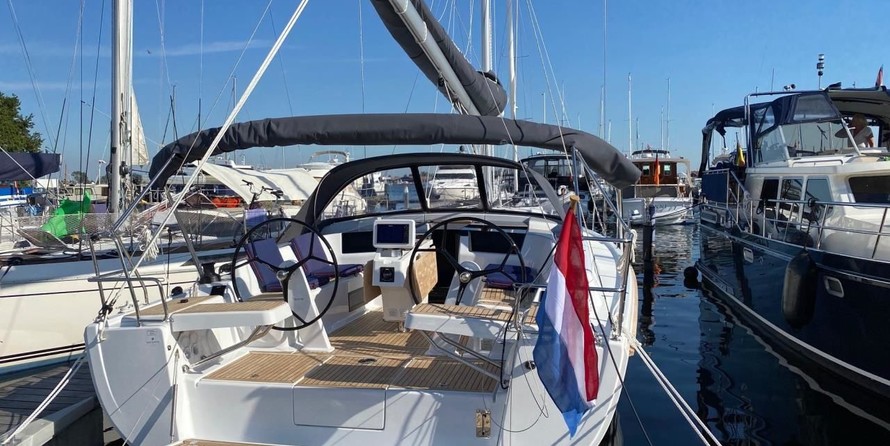 Hanse 418