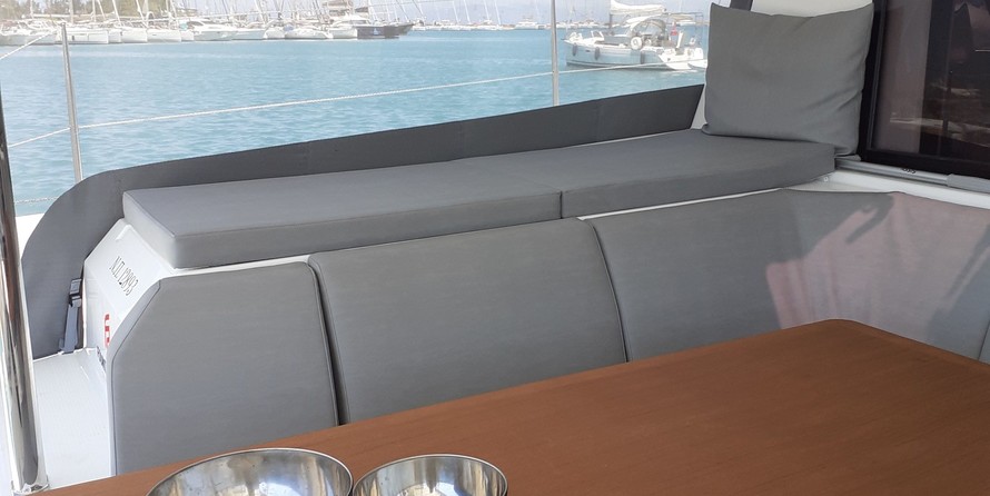 Fountaine Pajot Astréa 42