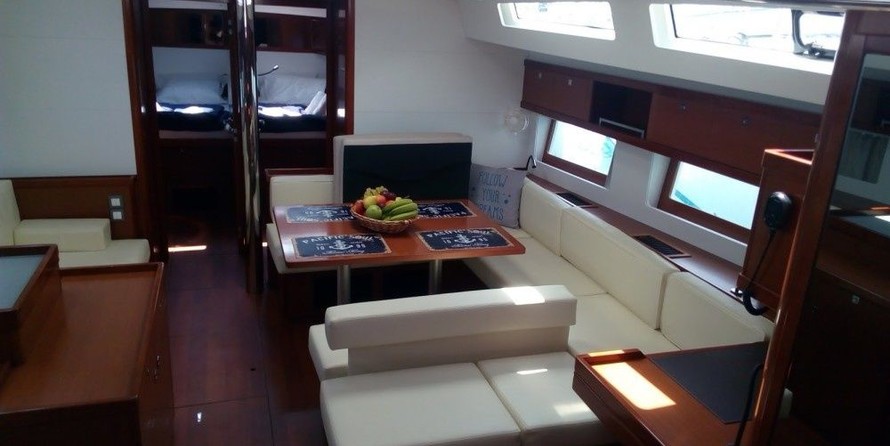 Beneteau Oceanis 55