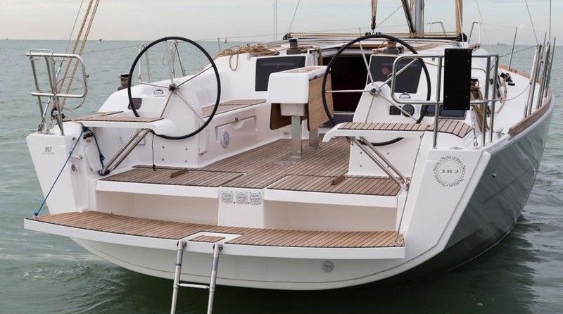 Dufour 382