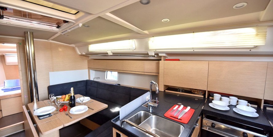 Hanse 418