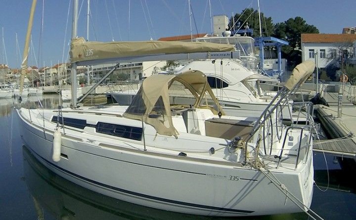 Dufour 335 GL