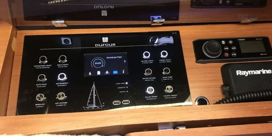 Dufour 360