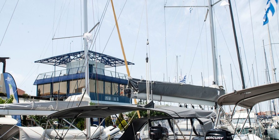 Hanse 415