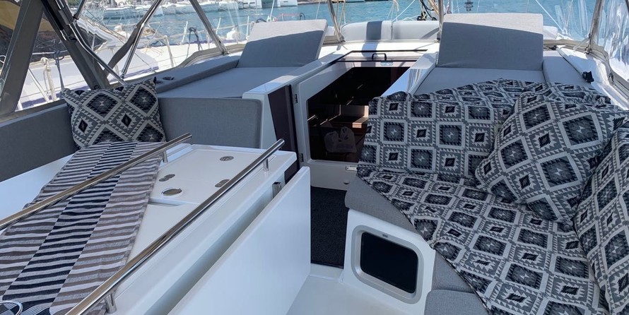 Beneteau Oceanis 51.1