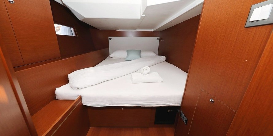 Beneteau Oceanis 51.1