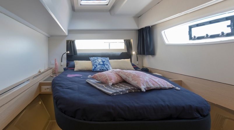 Fountaine Pajot Astréa 42