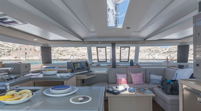 Fountaine Pajot Astréa 42