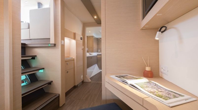 Fountaine Pajot Astréa 42