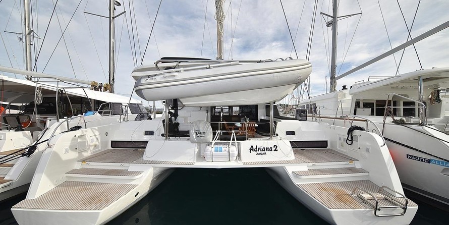 Lagoon 42