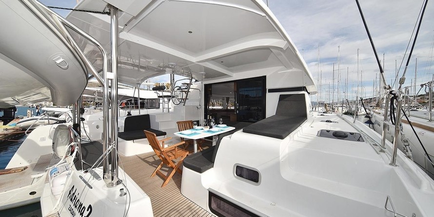 Lagoon 42