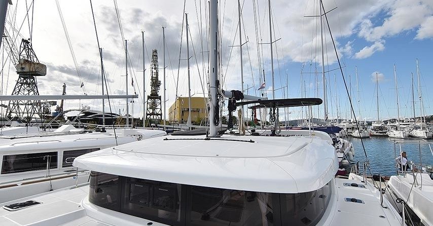 Lagoon 42