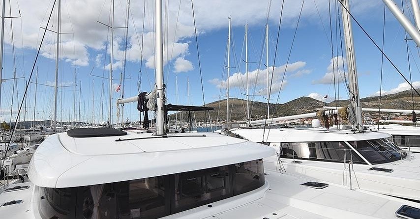 Lagoon 42