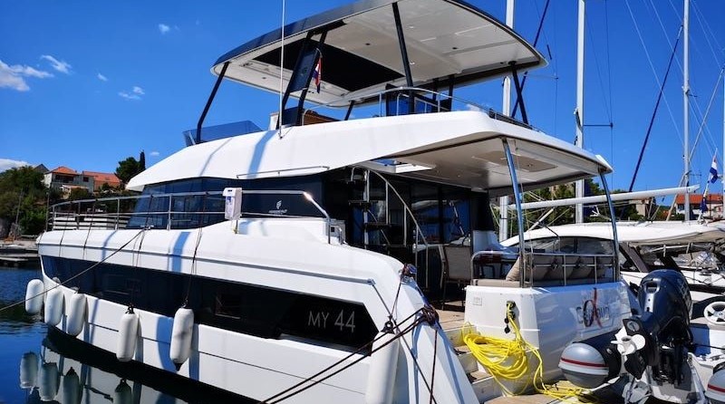 Fountaine Pajot Helia 44