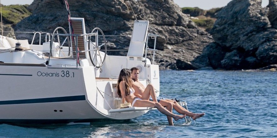 Beneteau Oceanis 38