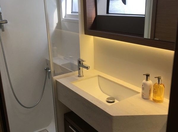 Lagoon 50