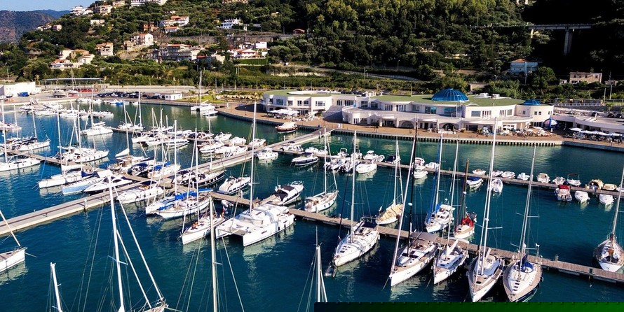 Lagoon 50