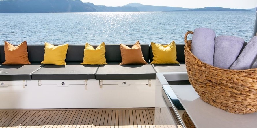 Lagoon 620