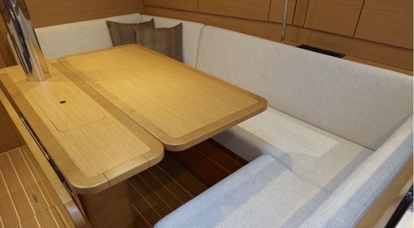 Jeanneau Sun Odyssey 379