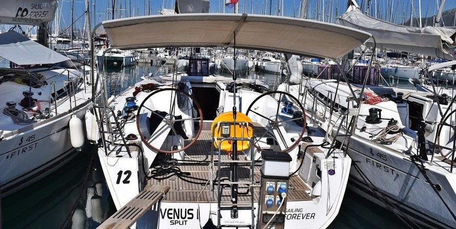 Beneteau First 45