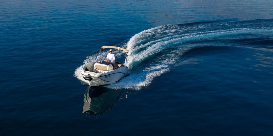 Quicksilver Activ 555 Open