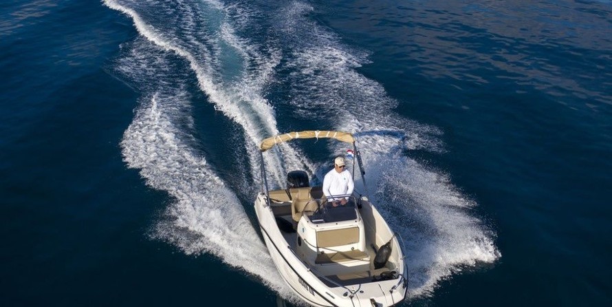 Quicksilver Activ 555 Open