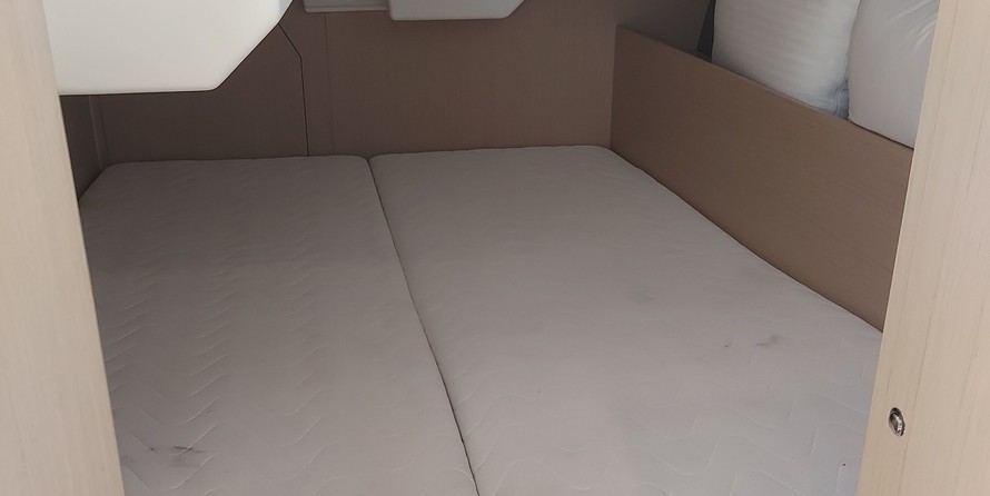 Beneteau Oceanis 38.1