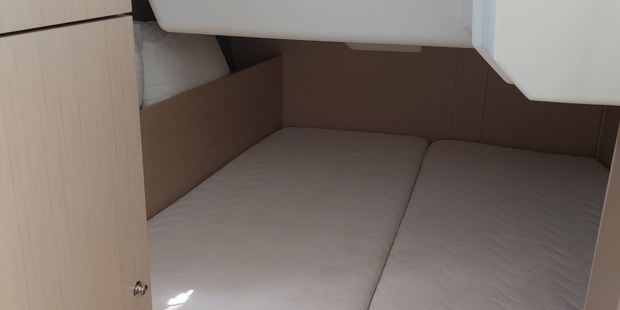 Beneteau Oceanis 38.1