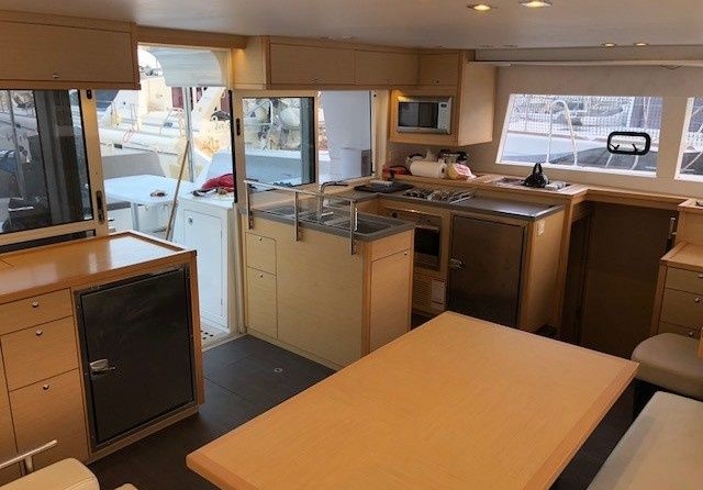 Lagoon 450 F