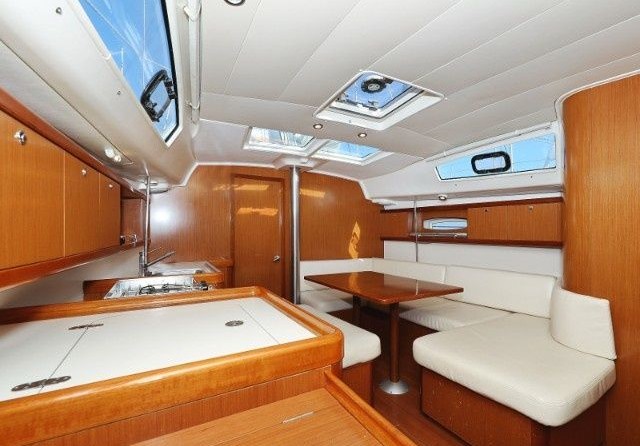 Beneteau Oceanis 40