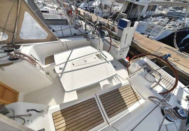 Beneteau Oceanis 40
