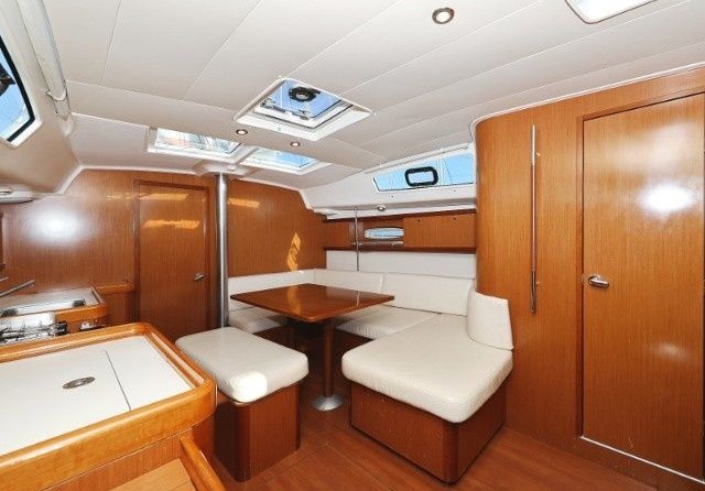 Beneteau Oceanis 40