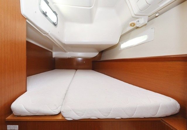 Beneteau Oceanis 40