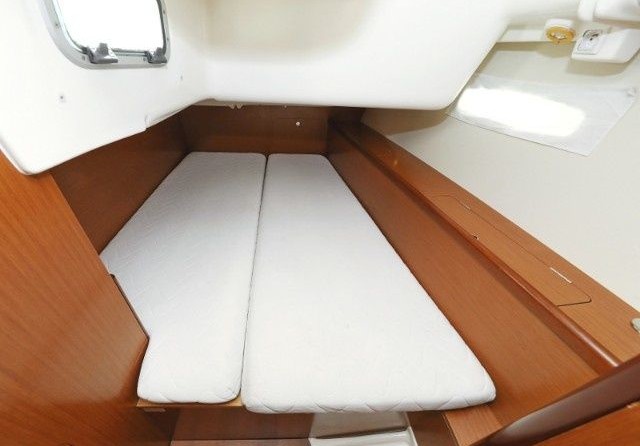 Beneteau Oceanis 40