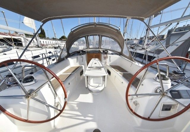 Beneteau Oceanis 40