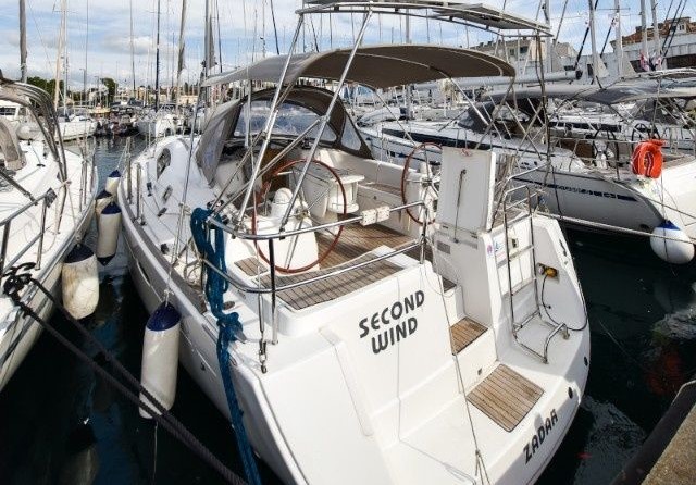 Beneteau Oceanis 40