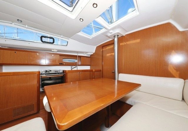Beneteau Oceanis 40