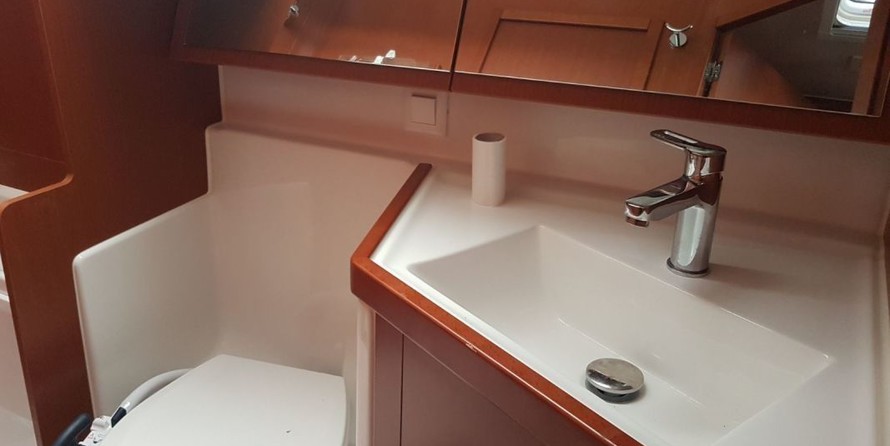 Beneteau Oceanis 41.1
