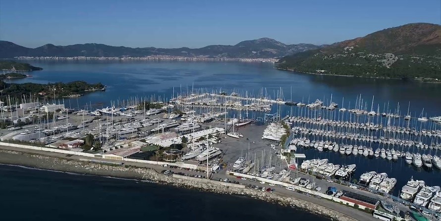 Fountaine Pajot Saona 47