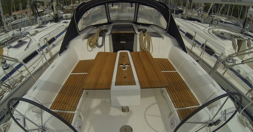 Dufour 382