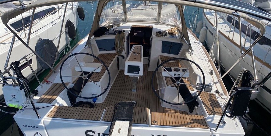 Dufour 360