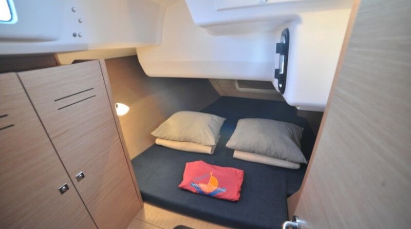 Dufour 350