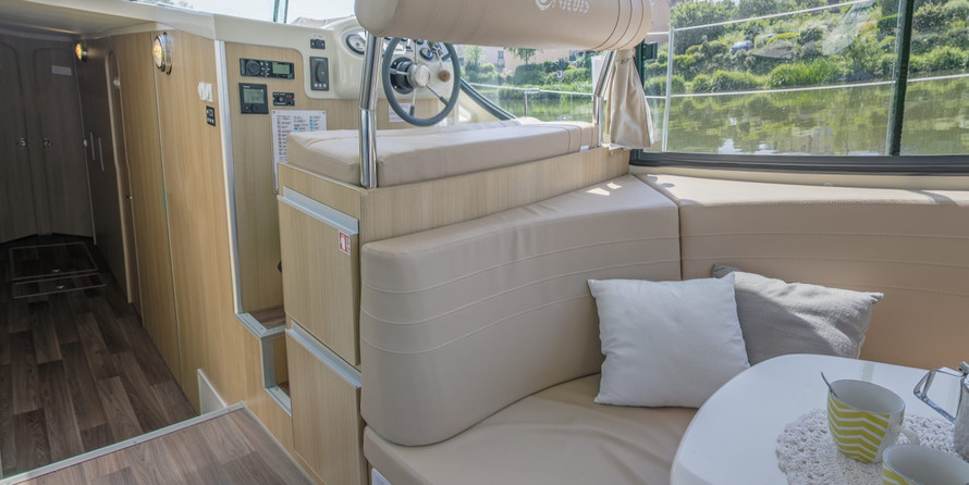 Cantieri estensi goldstar 560 c fly