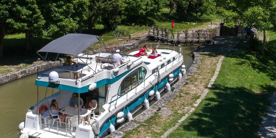 Cantieri estensi goldstar 560 c fly