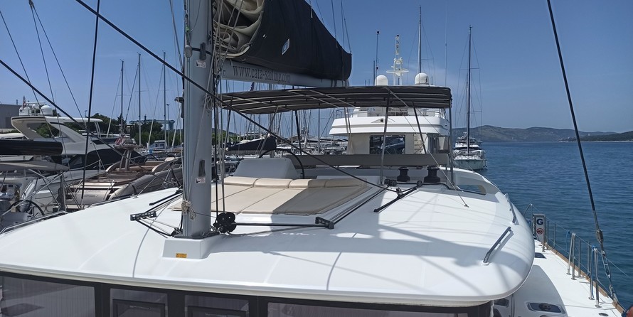Lagoon 450 F