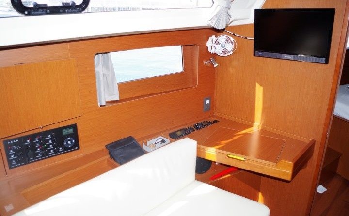 Beneteau Oceanis 41.1