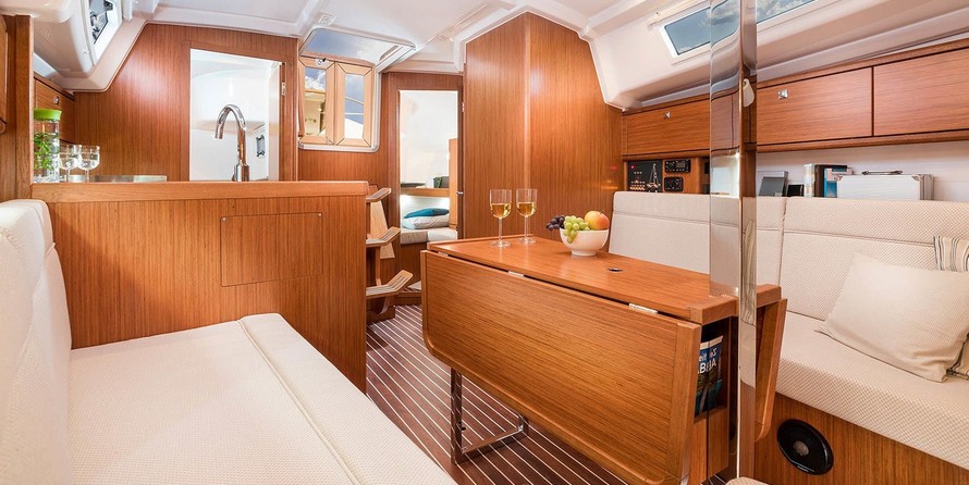 Bavaria CRUISER 34